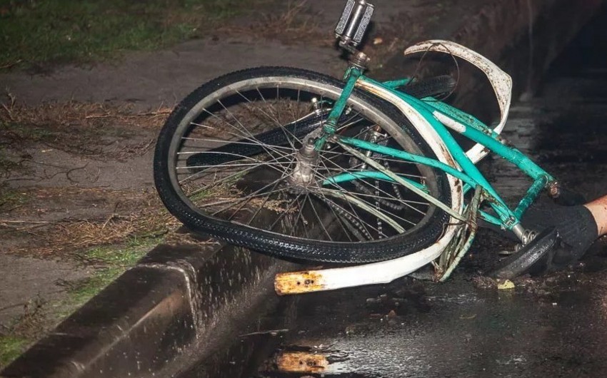 Bakıda 17 yaşlı velosipedçini avtomobil vurub